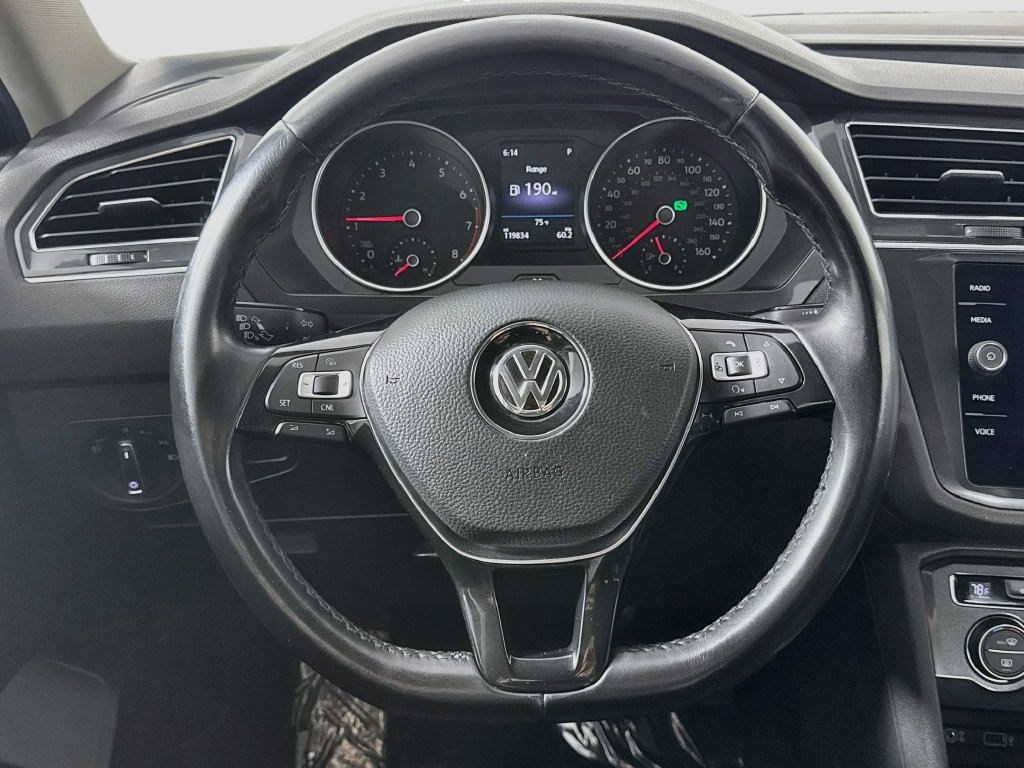 Used 2018 Volkswagen Tiguan SE AWD/4WD image 13