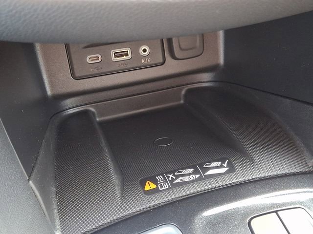 Used 2024 Chevrolet Equinox Premier FWD image 24