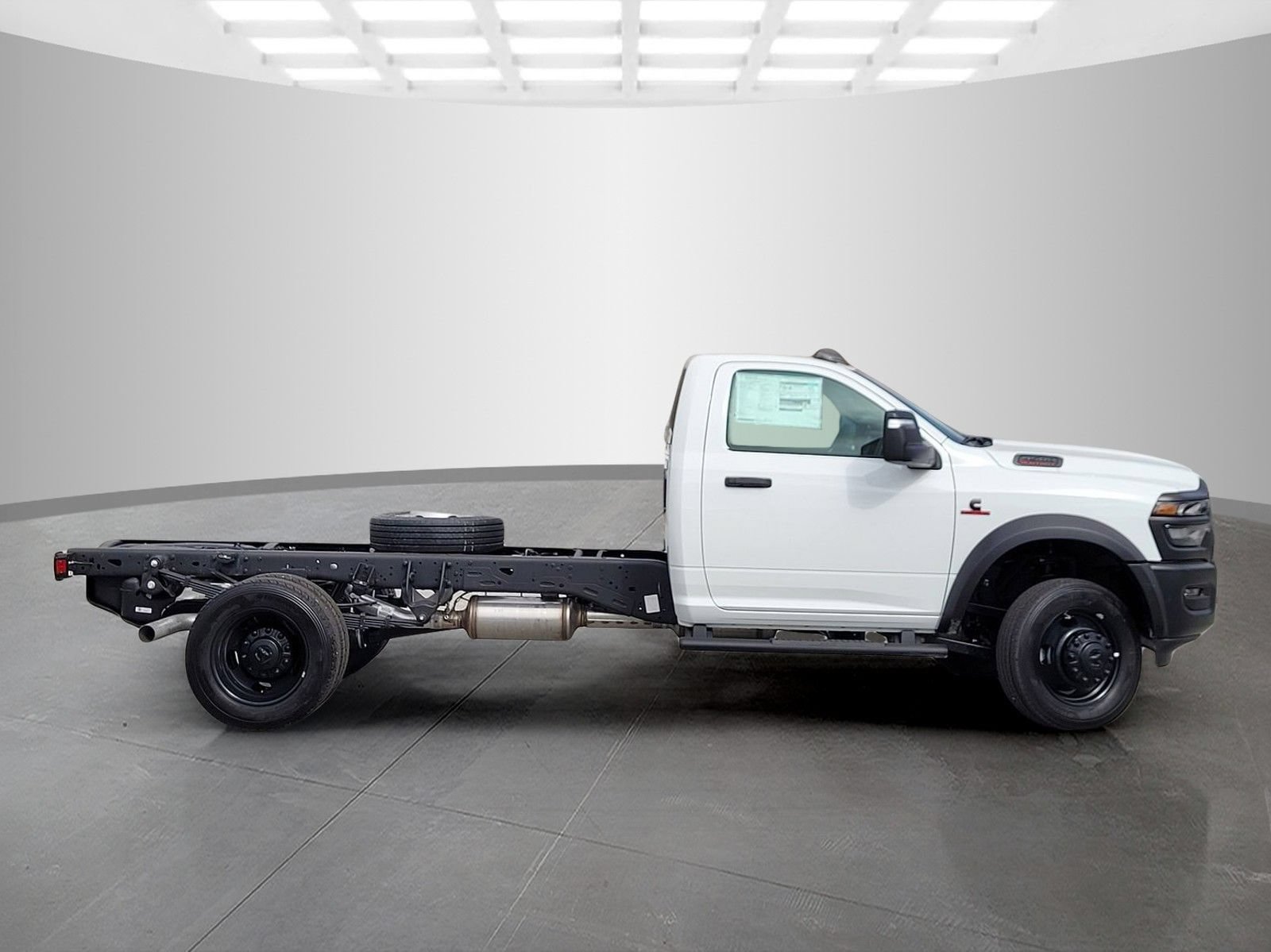 New 2026 RAM 4500 Tradesman AWD/4WD image 4