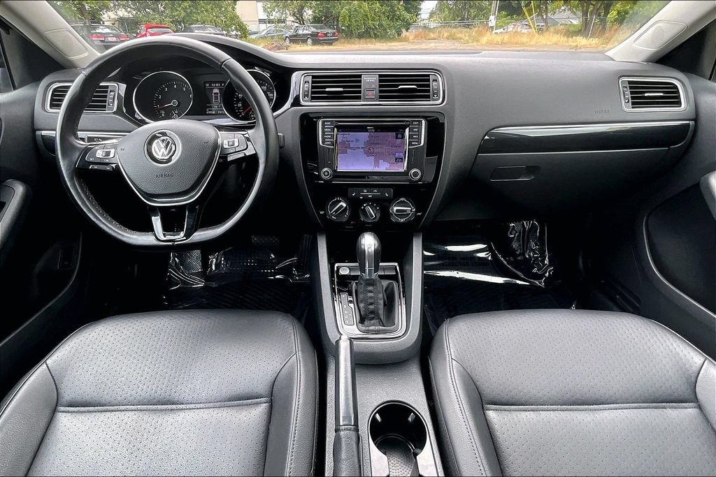 Used 2016 Volkswagen Jetta SEL FWD image 16