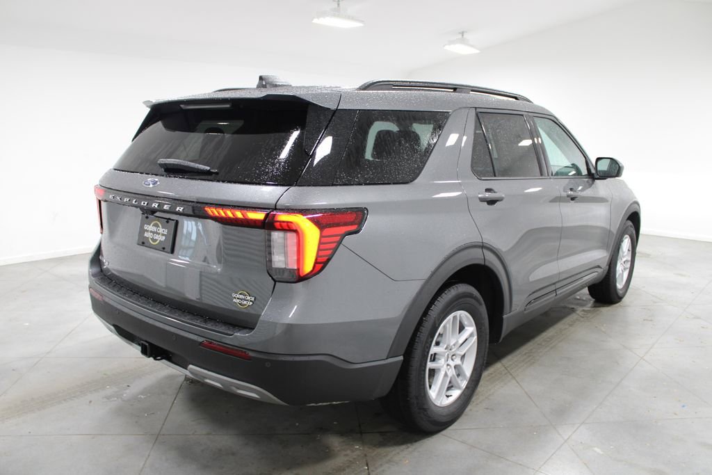 New 2026 Ford Explorer Active RWD image 8