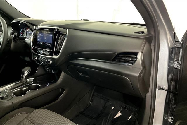 Used 2023 Chevrolet Traverse LT image 16