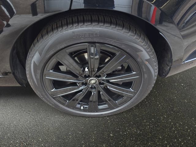 Used 2025 Land Rover Range Rover SE image 33