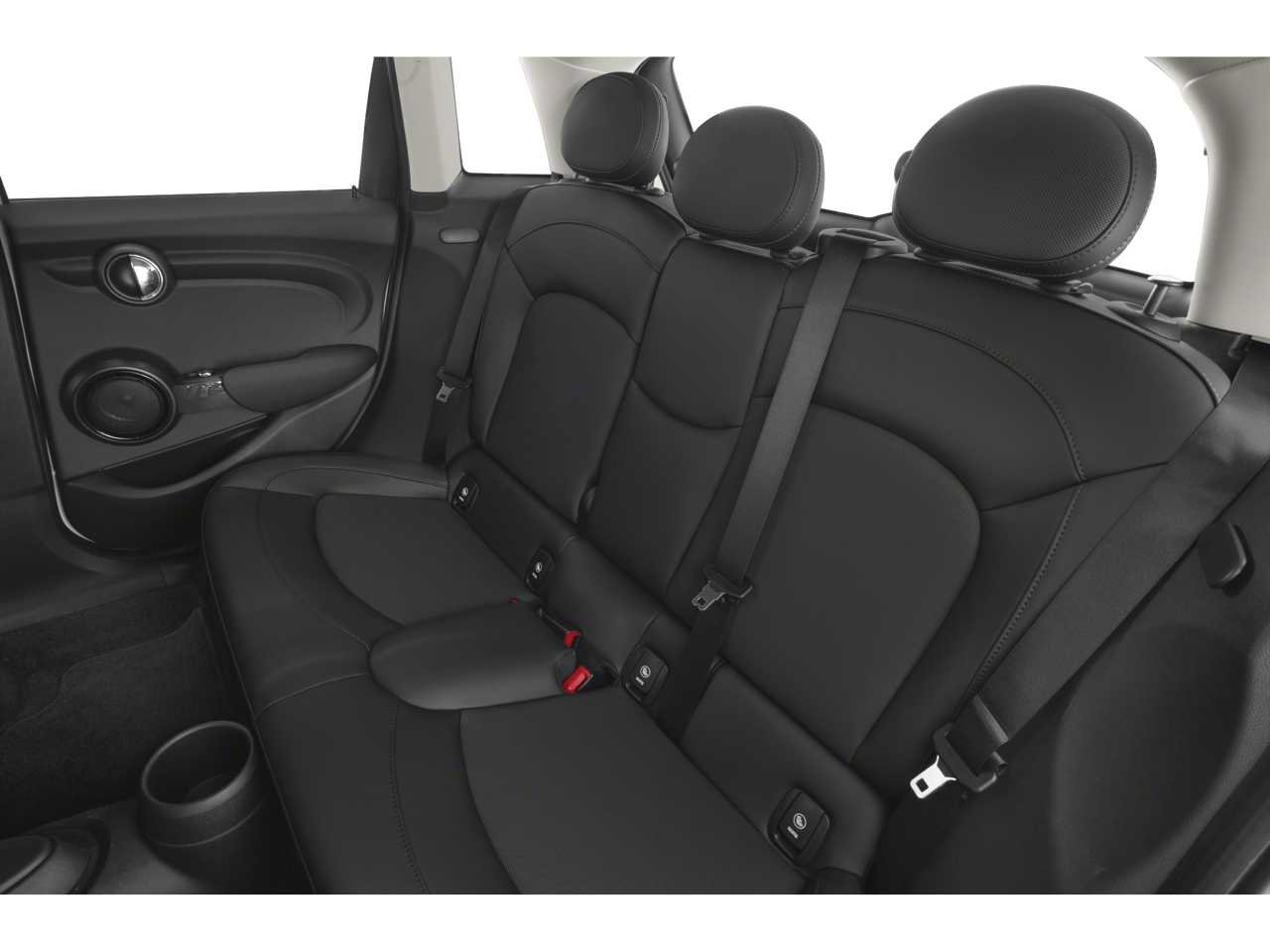 Used 2024 MINI Cooper 4-Door Hardtop FWD image 9