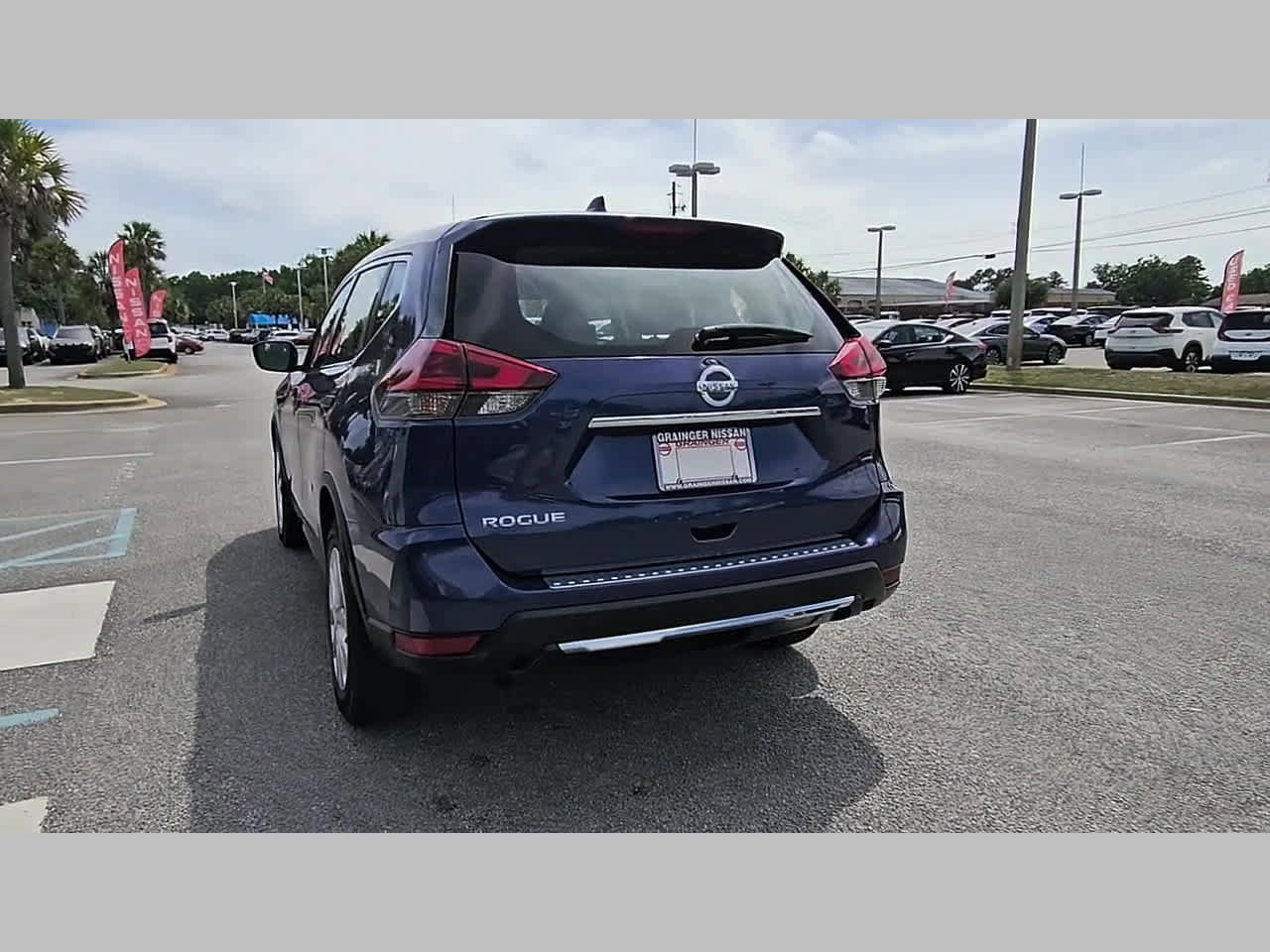 Used 2018 Nissan Rogue S FWD image 29