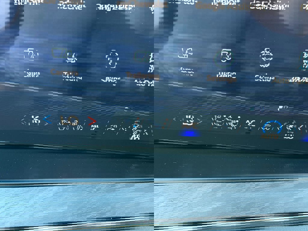 New 2026 Chevrolet Suburban Premier image 18