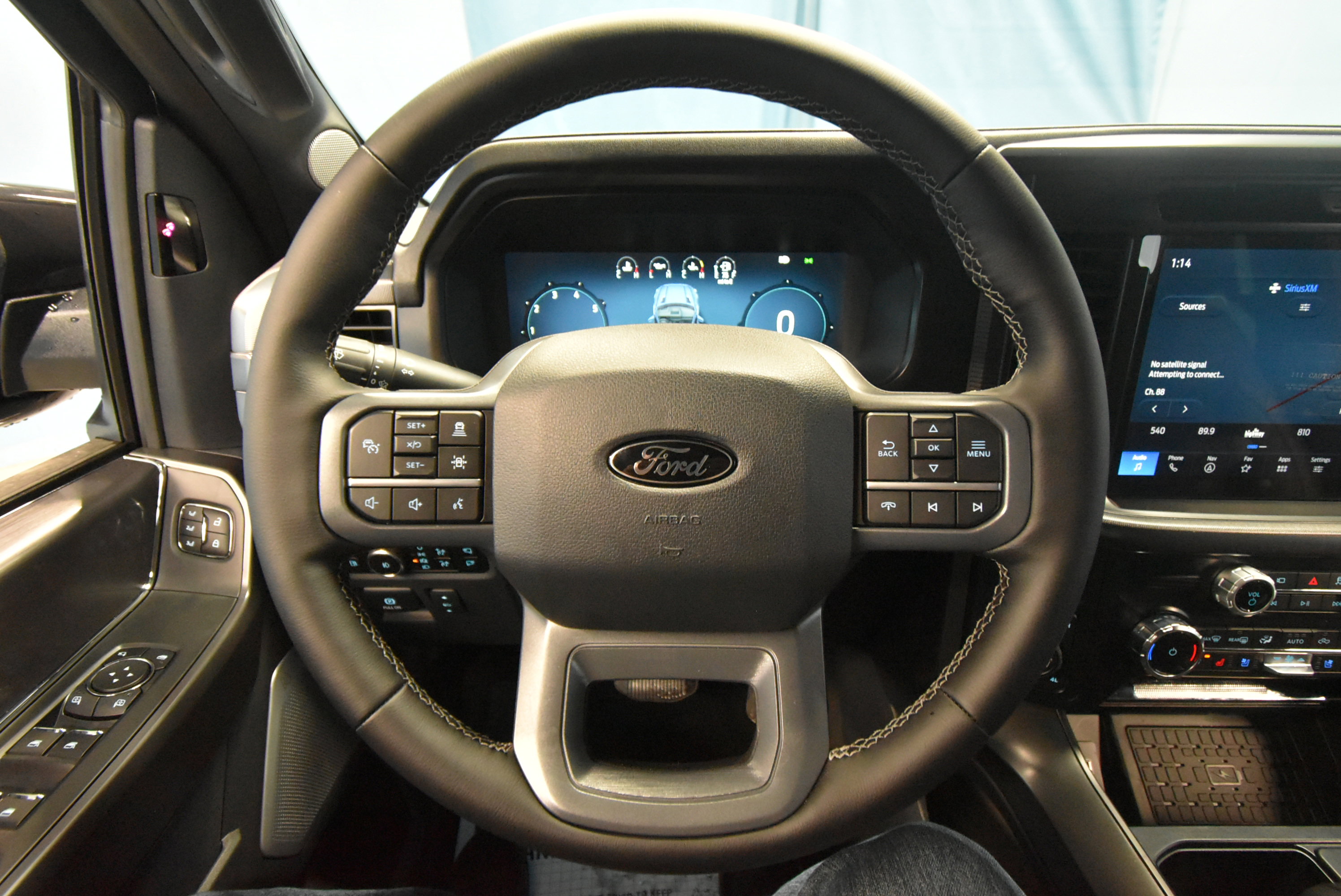 New 2025 Ford F150 Lariat w/ Equipment Group 502A High image 9