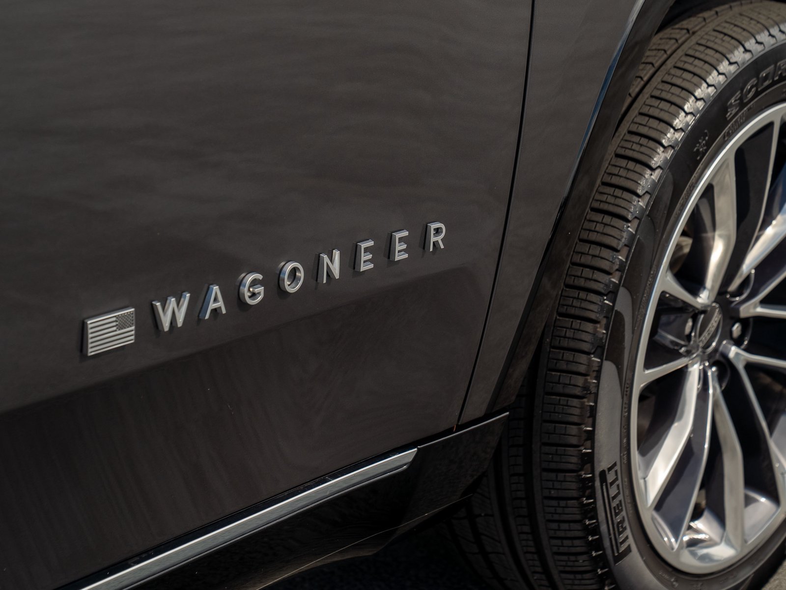 Used 2024 Jeep Wagoneer Series III w/ Premium Group I AWD/4WD image 11