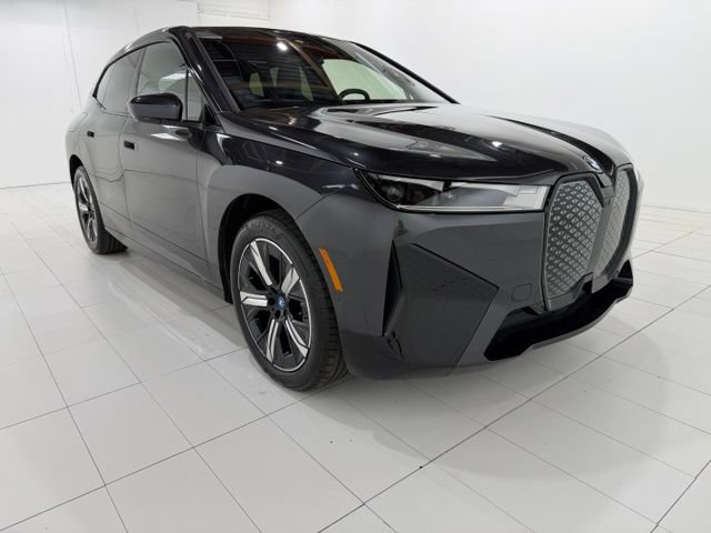 Certified 2024 BMW iX xDrive50 w/ Sport Package AWD/4WD image 7