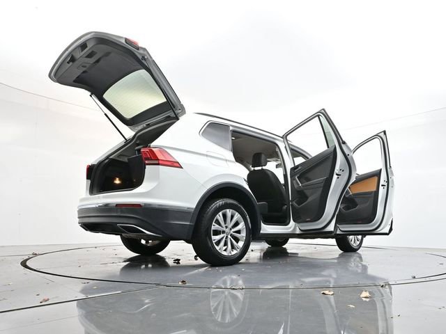 Used 2018 Volkswagen Tiguan SE image 43