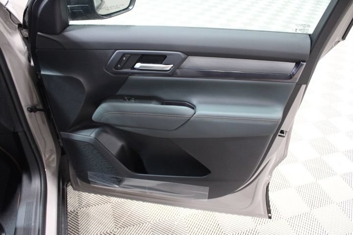 New 2026 GMC Terrain AT4 w/ Convenience Package III AWD/4WD image 22