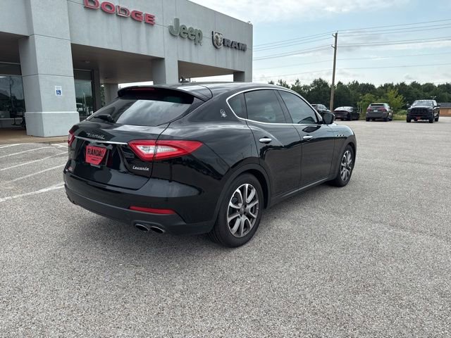 Used 2018 Maserati Levante image 7