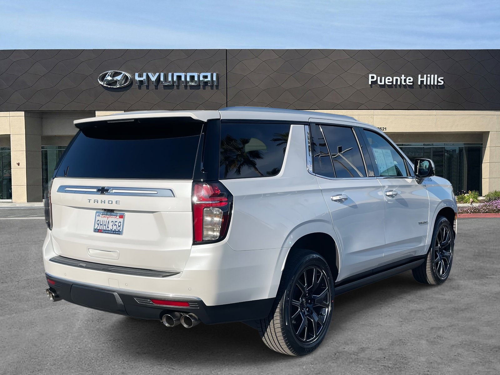 Used 2023 Chevrolet Tahoe High Country image 4
