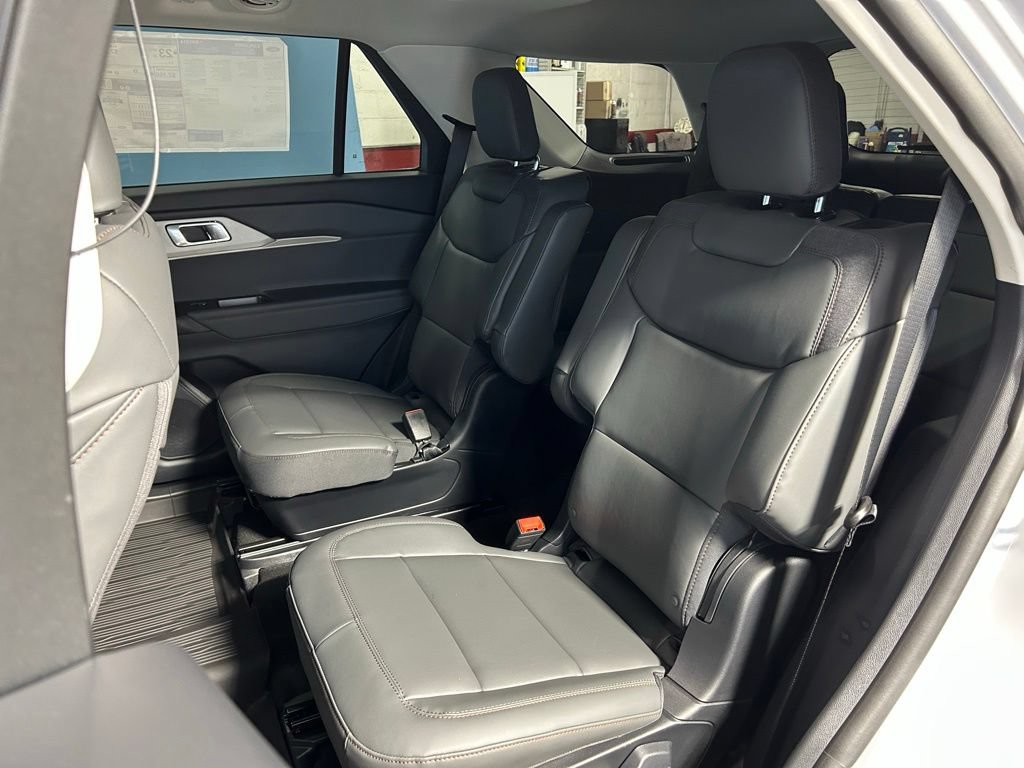 New 2026 Ford Explorer Active w/ Active Comfort Package AWD/4WD image 35