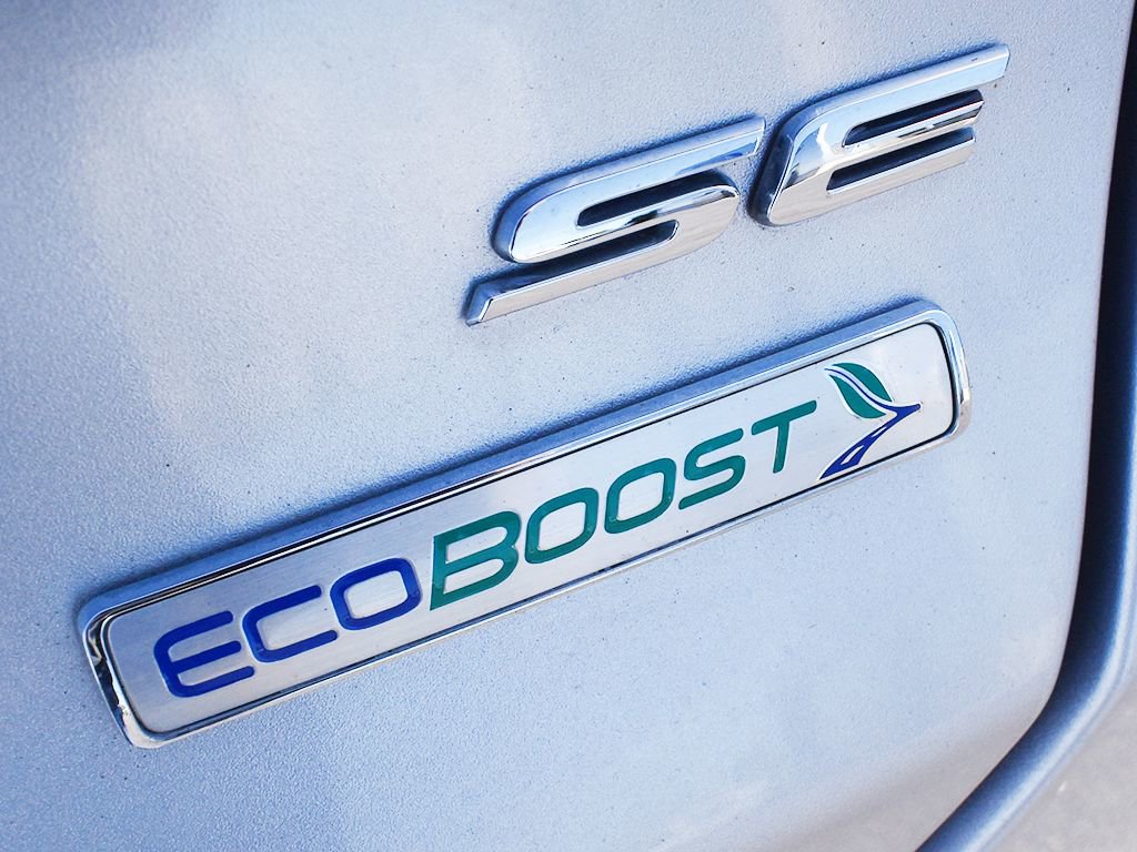 Used 2016 Ford Fusion SE w/ Equipment Group 202A image 8