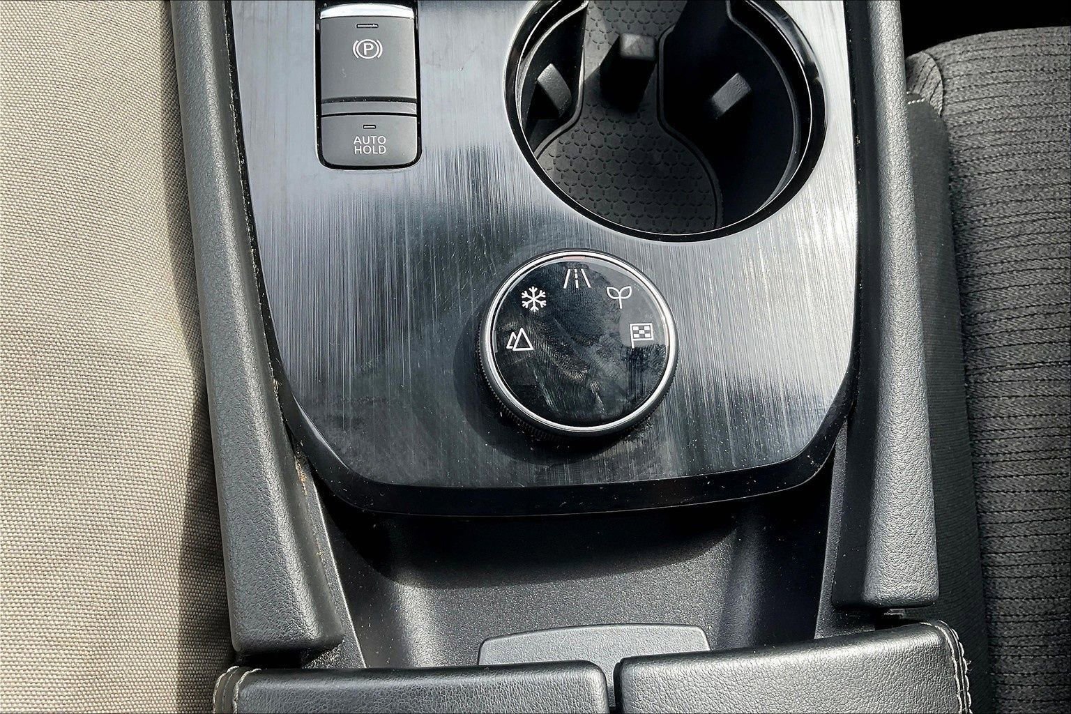 Certified 2023 Nissan Rogue SV image 39