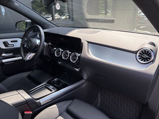 Used 2025 Mercedes-Benz GLA 250 4MATIC image 24