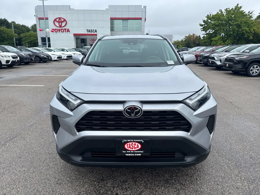 Used 2025 Toyota RAV4 XLE w/ Weather Package AWD/4WD image 2