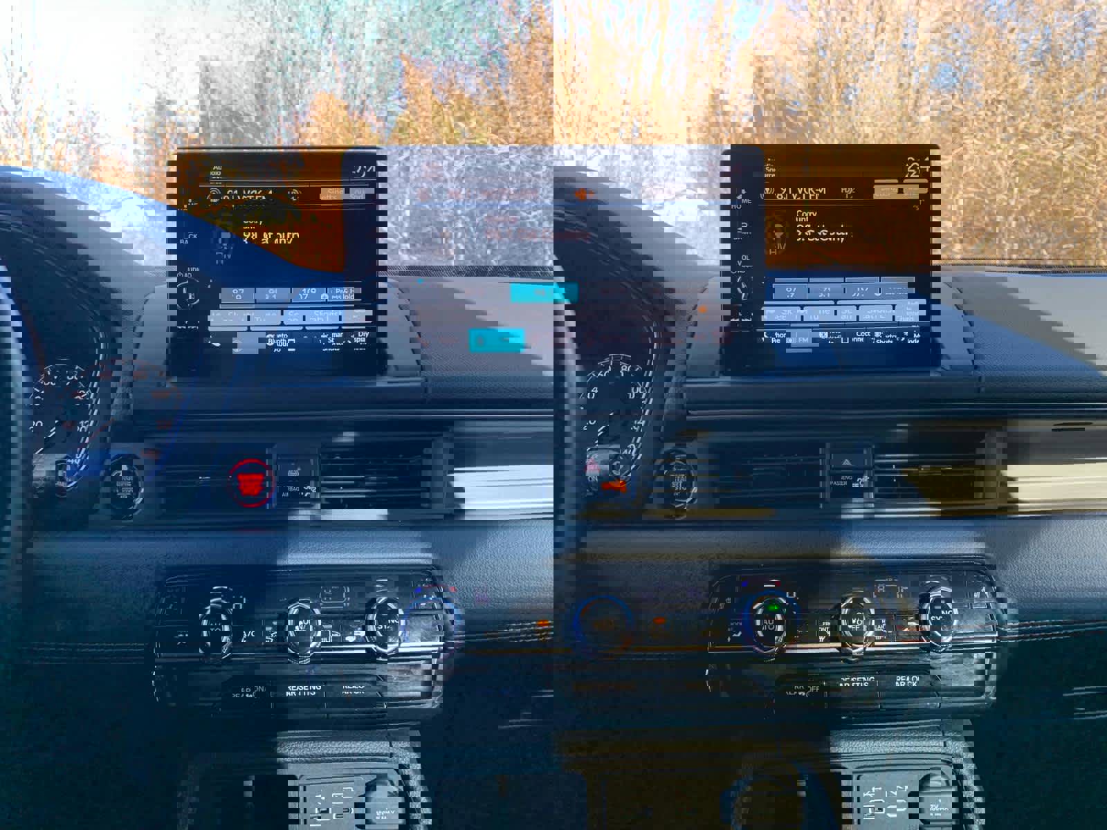 Used 2025 Honda Pilot TrailSport image 25