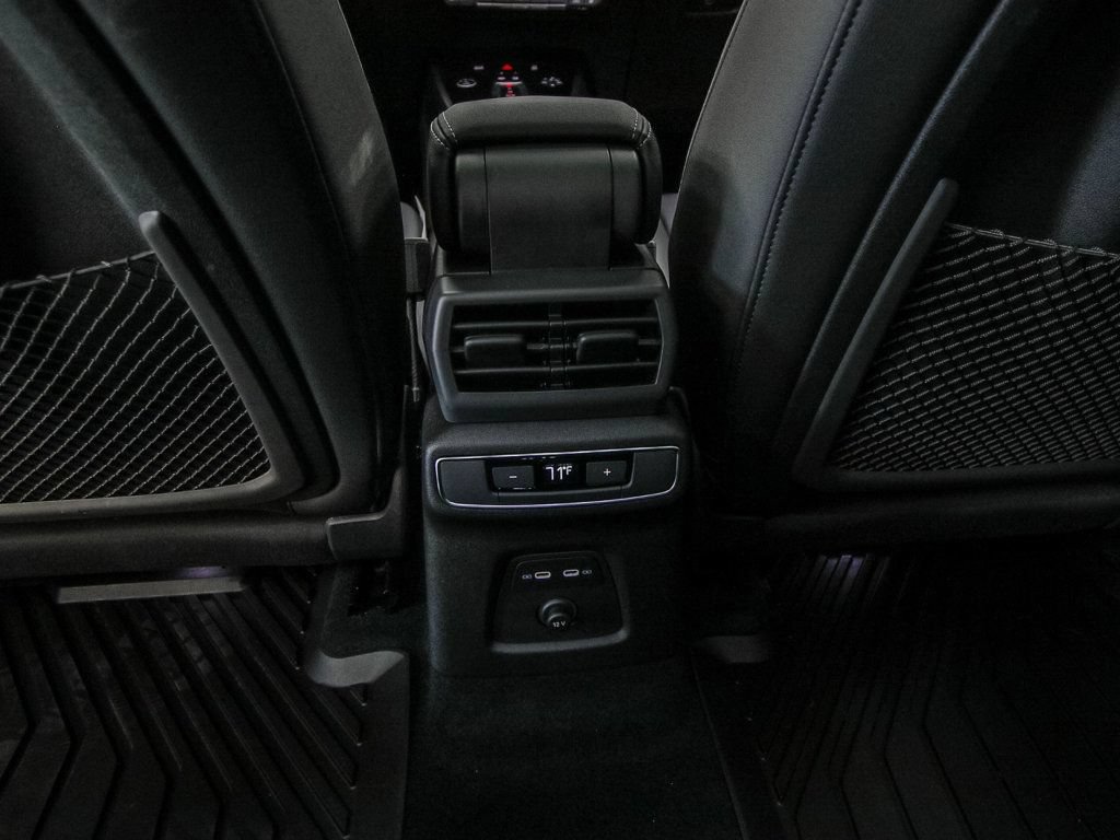 Used 2023 Audi Q4 e-tron Prestige AWD/4WD image 23
