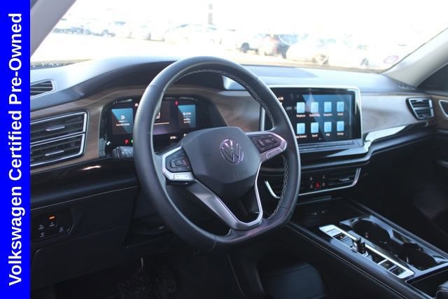 Used 2025 Volkswagen Atlas SE image 17