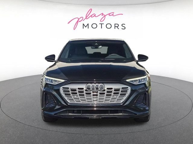 Certified 2024 Audi Q8 e-tron Premium Plus w/ Premium Plus Package AWD/4WD image 2