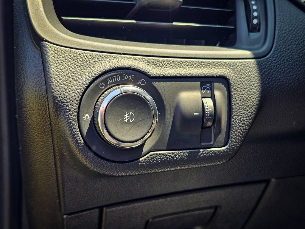 Used 2020 Buick Envision Premium AWD/4WD image 16