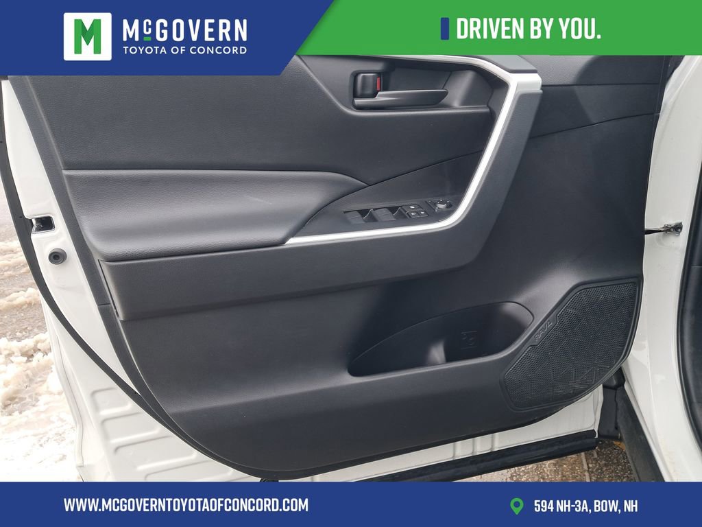 Used 2023 Toyota RAV4 LE image 7