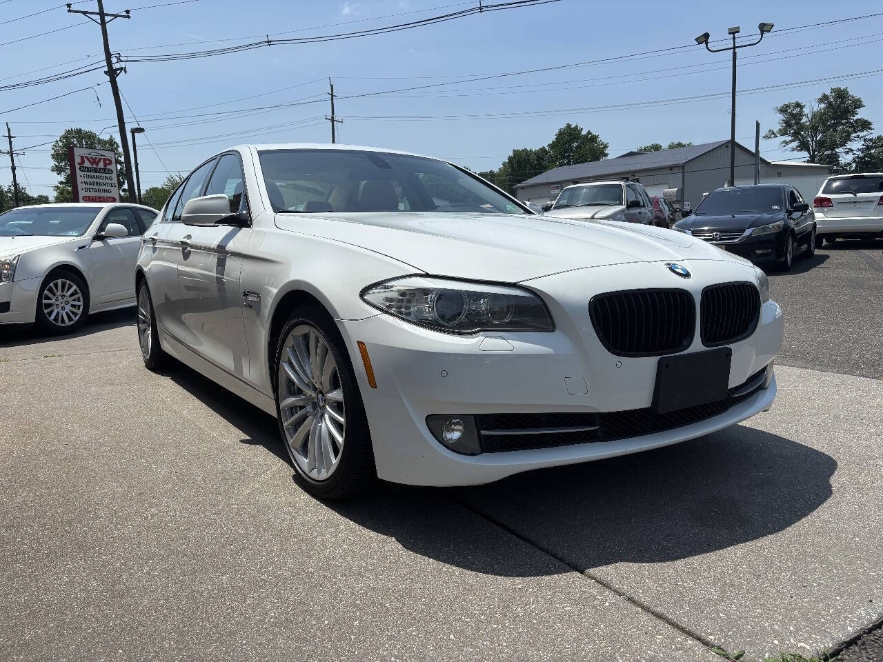 Used 2011 BMW 550i xDrive Sedan AWD/4WD image 3