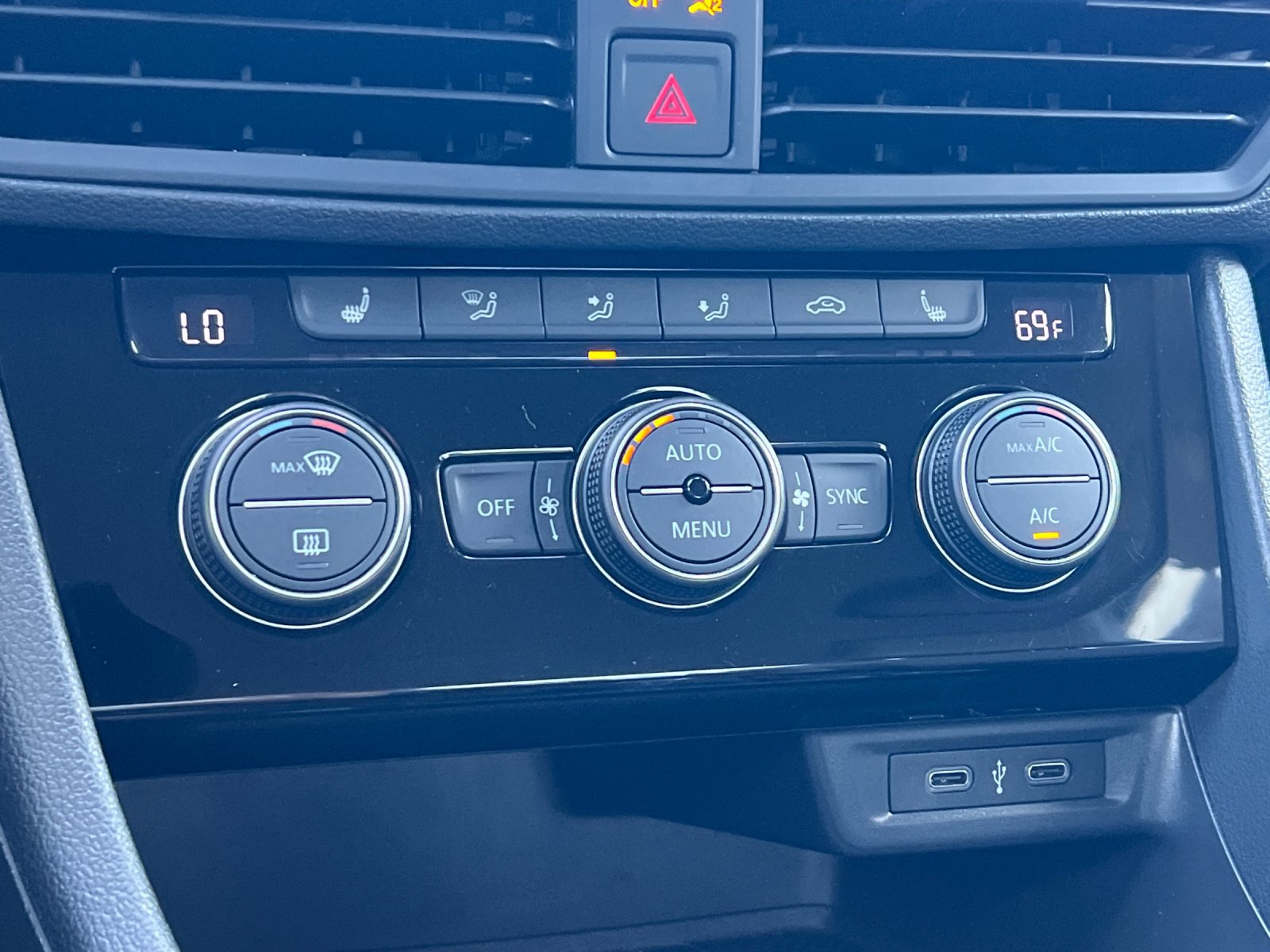Used 2022 Volkswagen Jetta SE FWD image 19