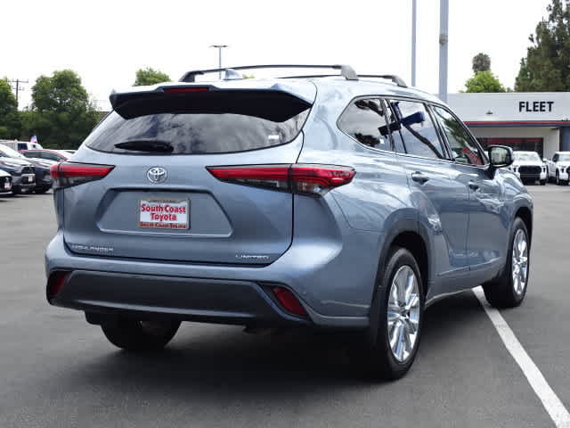 Used 2023 Toyota Highlander Limited FWD image 13