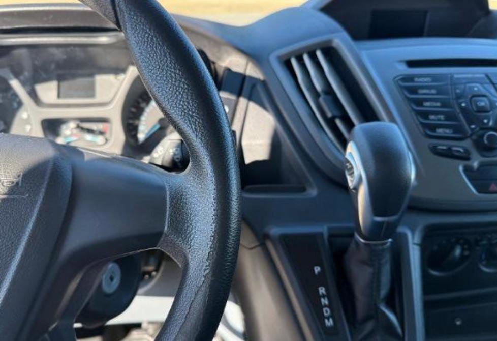 Used 2018 Ford Transit 150 148 Medium Roof RWD image 10