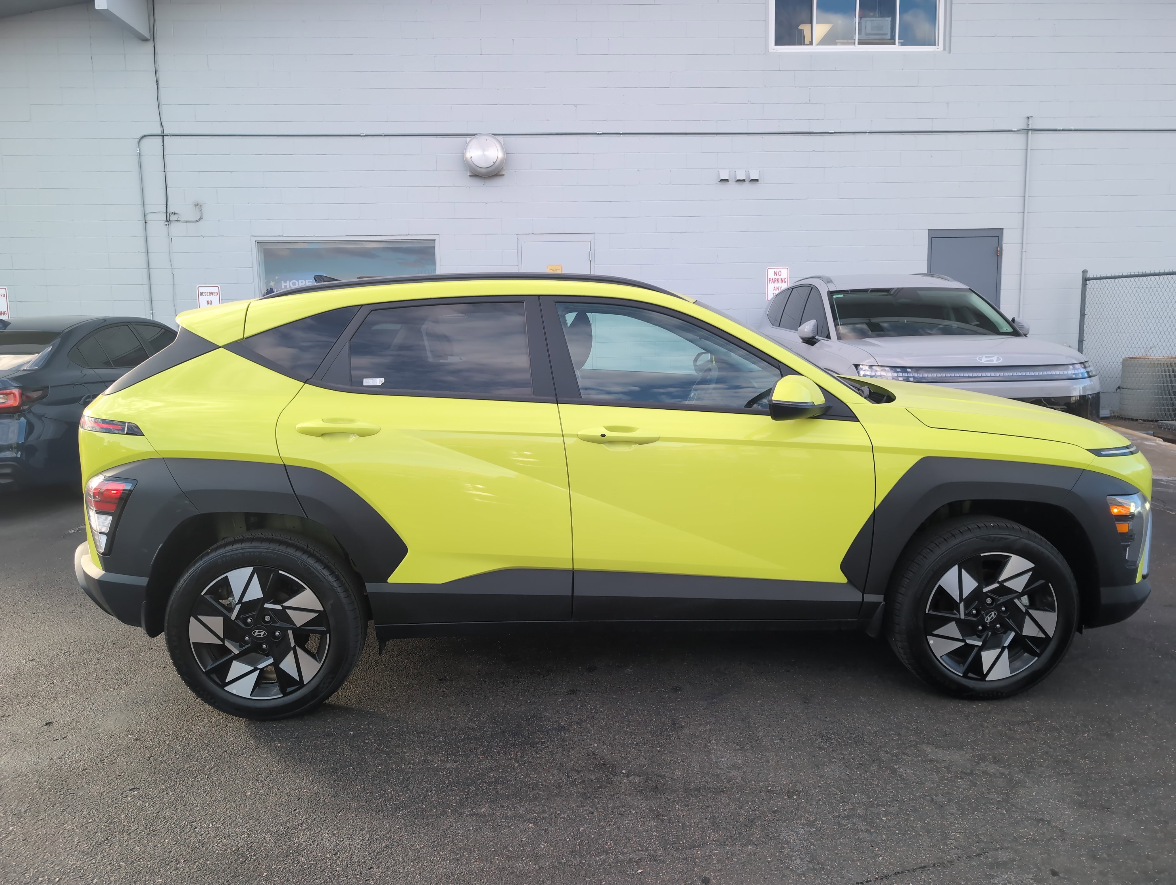 Used 2025 Hyundai Kona SEL image 7