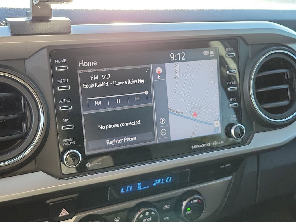 Used 2021 Toyota Tacoma SR5 w/ Trail Edition image 28