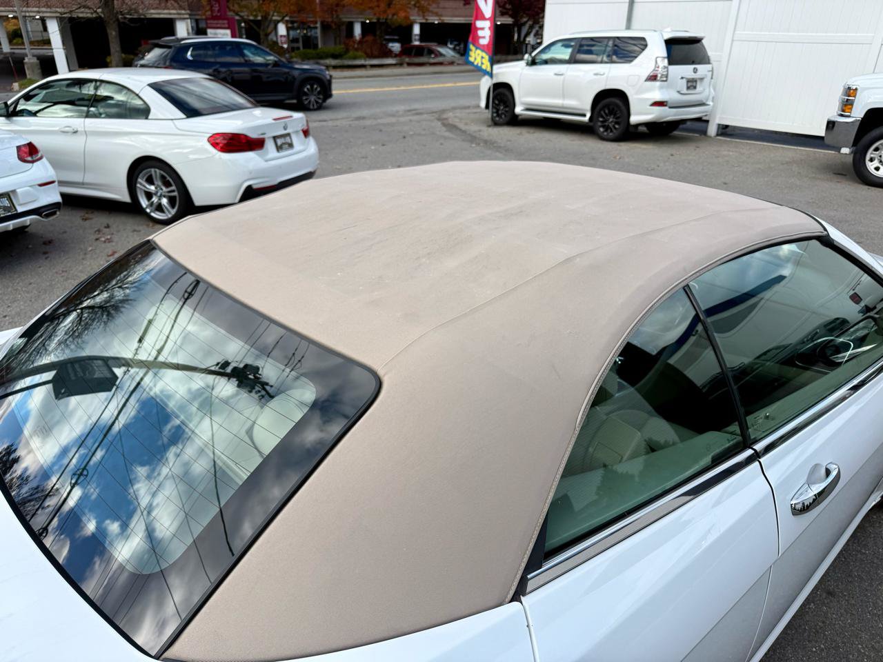 Used 2011 Chrysler 200 Limited FWD image 28
