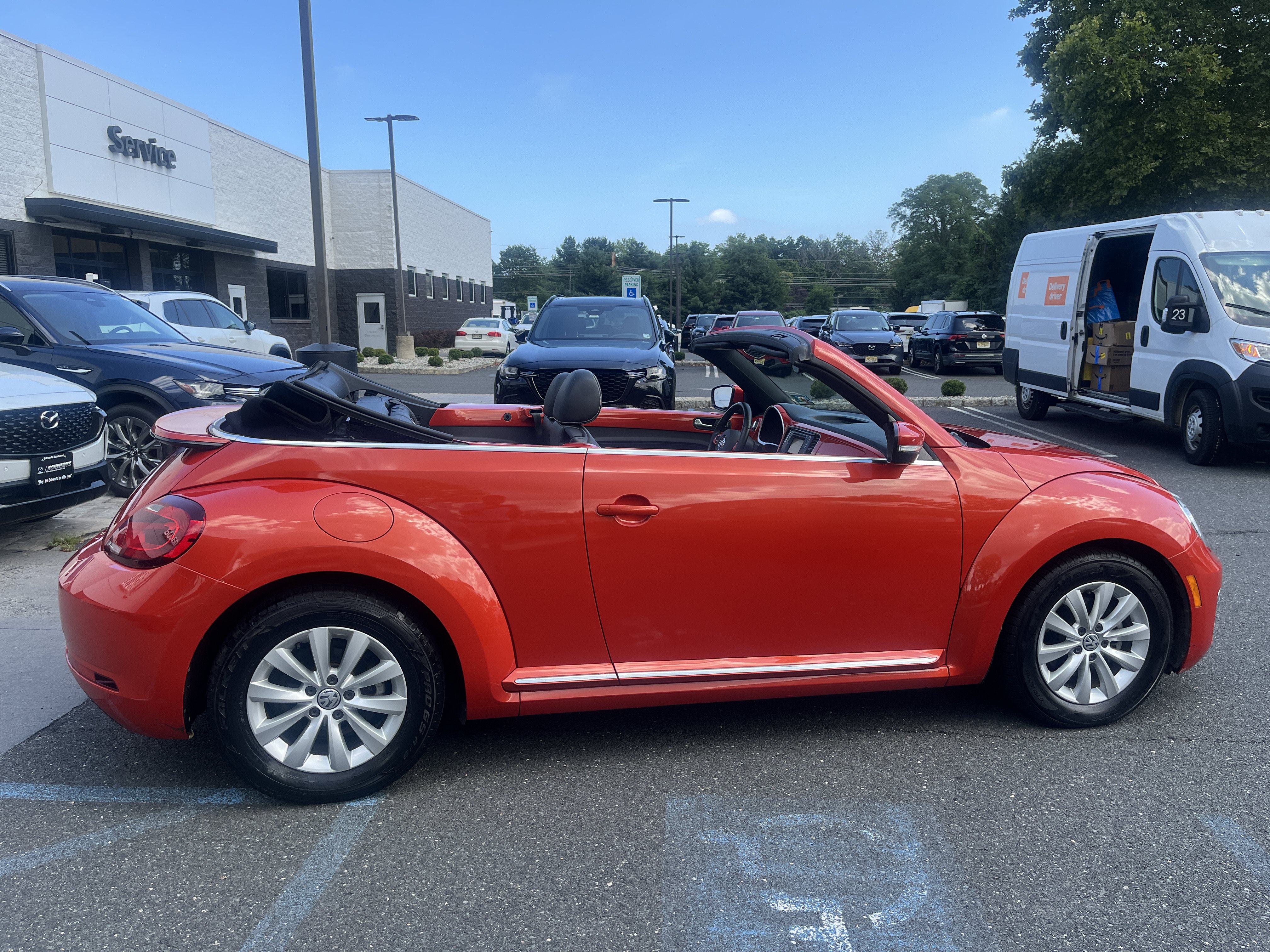 Used 2019 Volkswagen Beetle 2.0T S FWD image 7