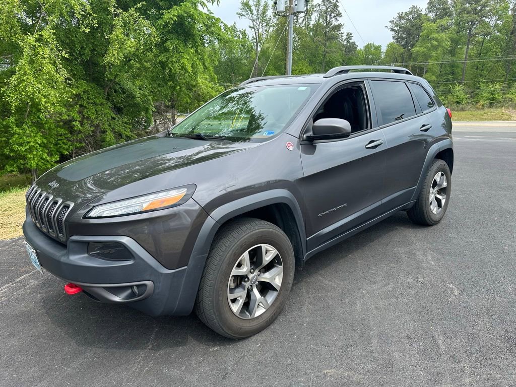 Used 2017 Jeep Cherokee Trailhawk AWD/4WD image 1