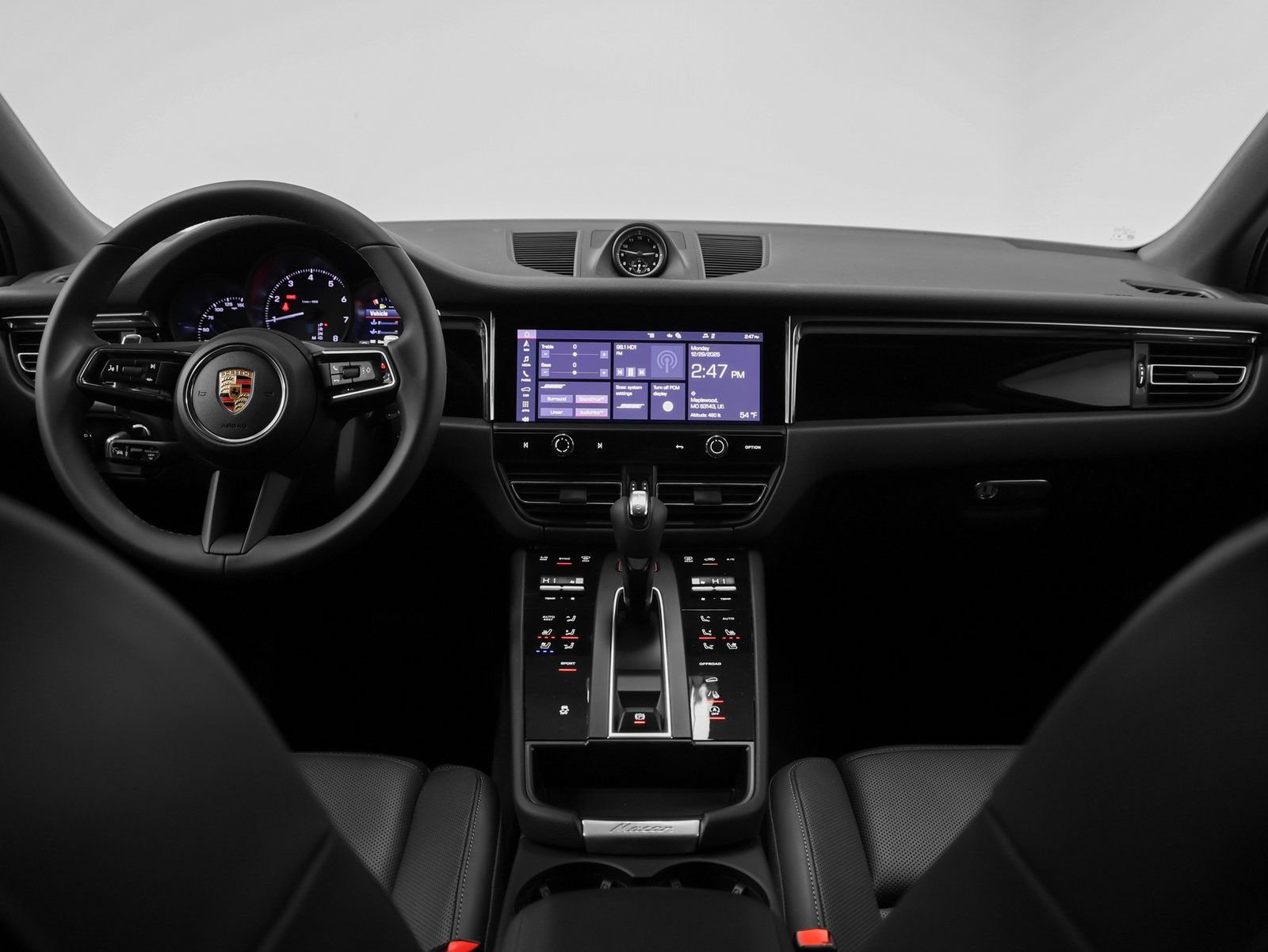 Certified 2026 Porsche Macan AWD/4WD image 27