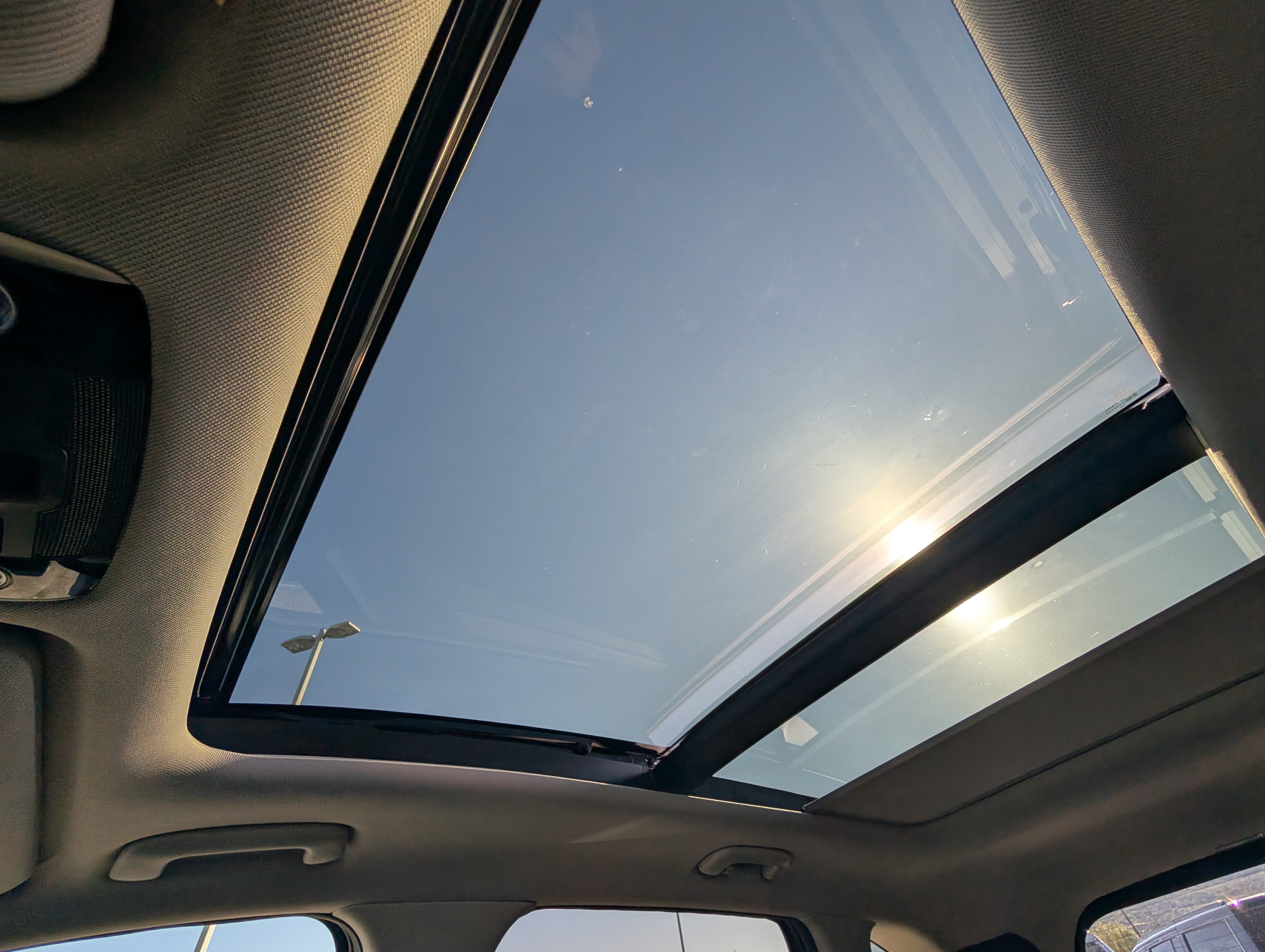 Used 2025 Kia Sorento S w/ Panoramic Sunroof Package FWD image 26