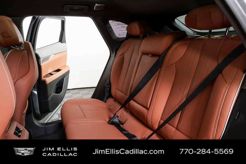 New 2026 Cadillac Optiq Luxury 2 RWD image 21