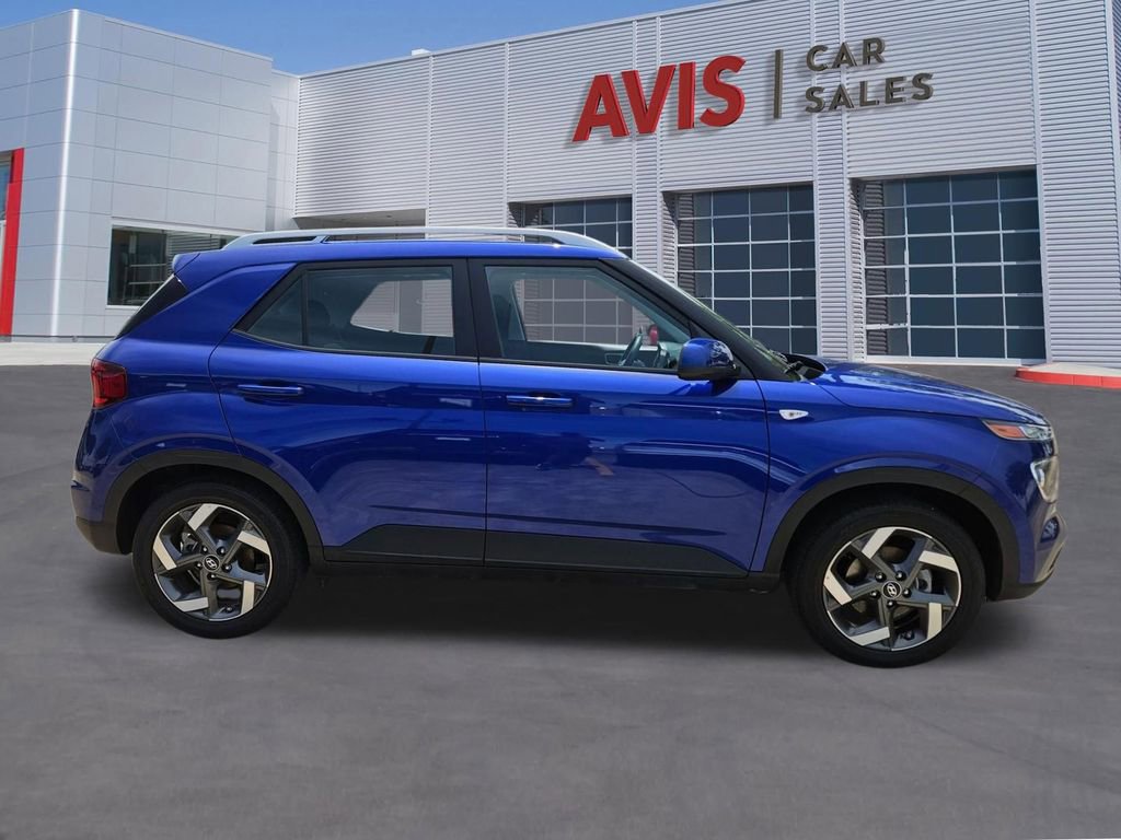 Used 2025 Hyundai Venue SEL image 7