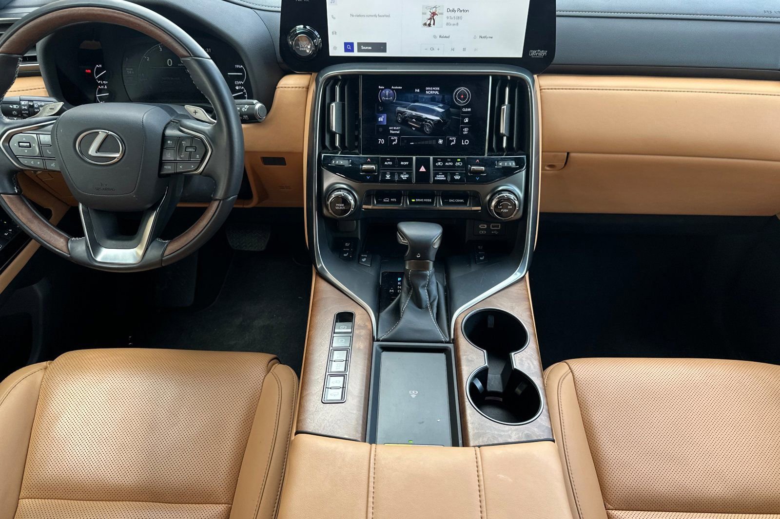 Certified 2024 Lexus LX 600 4WD w/ Luxury Package image 15