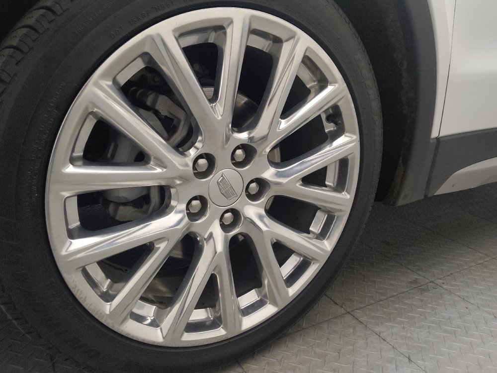 Used 2021 Cadillac XT4 Premium Luxury w/ Cold Weather Package FWD image 31