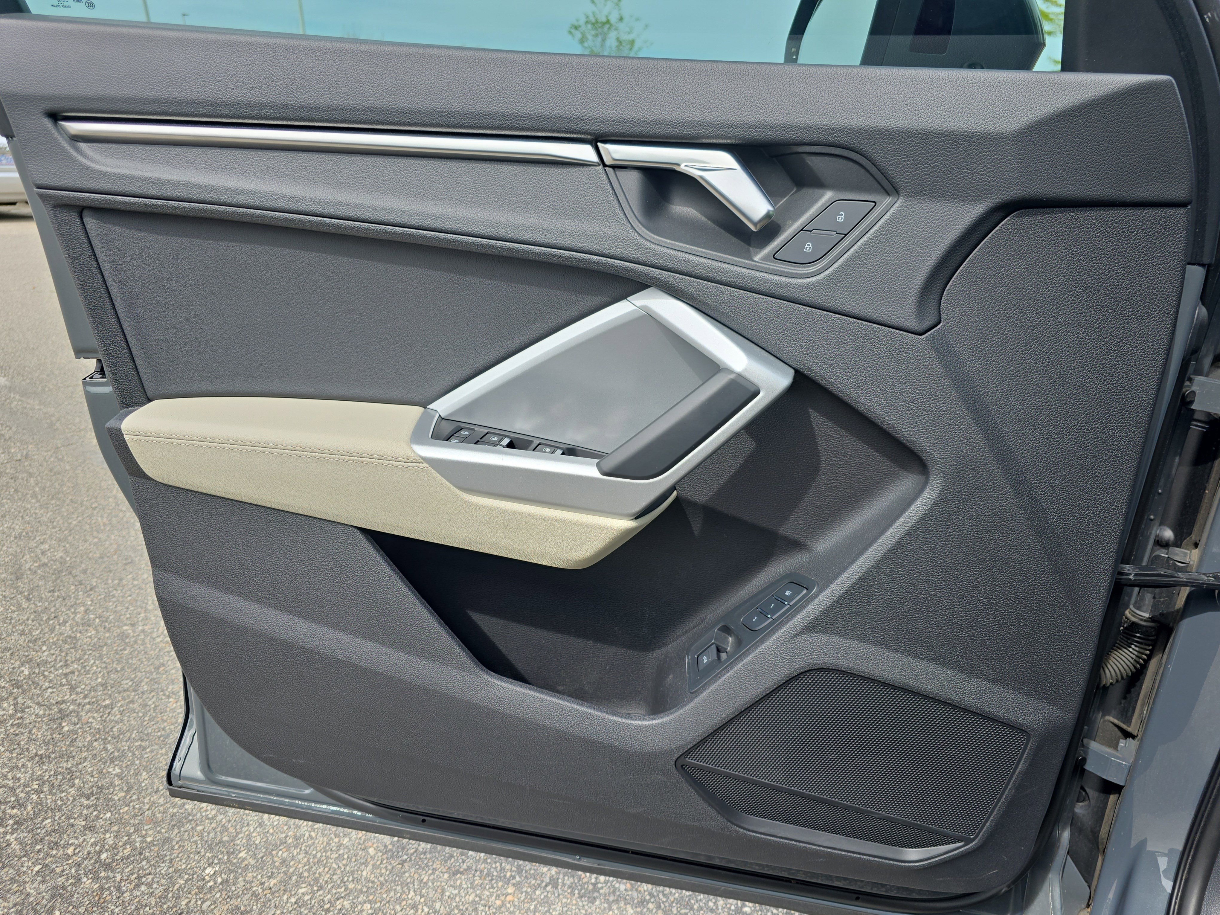 Used 2022 Audi Q3 2.0T Premium image 26