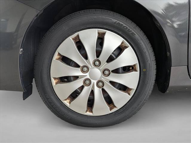 Used 2013 Toyota Corolla LE FWD image 21