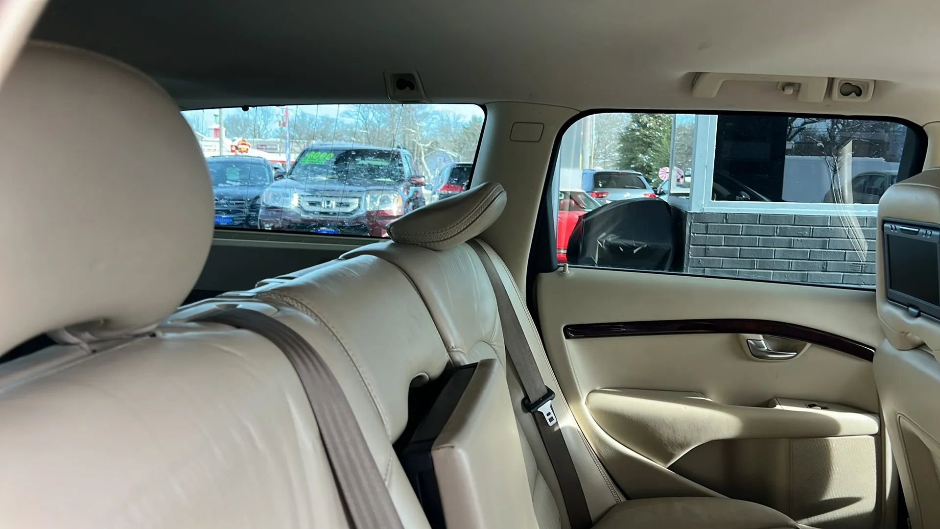 Used 2008 Volvo XC70 3.2 image 25