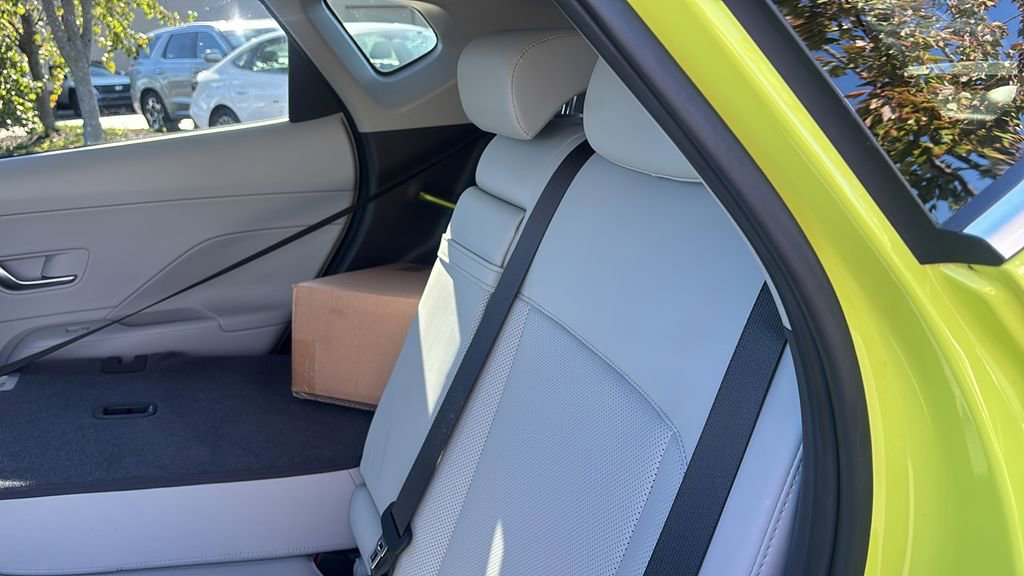 Used 2025 Hyundai Kona Limited image 30