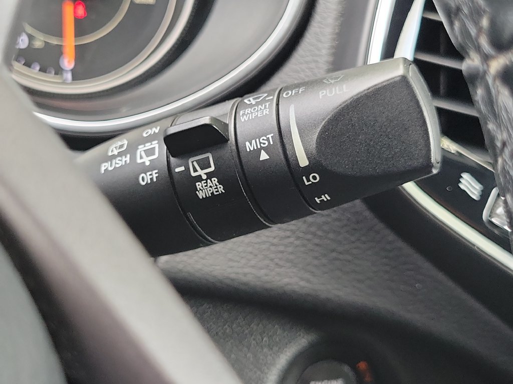 Used 2019 Jeep Cherokee Limited AWD/4WD image 38