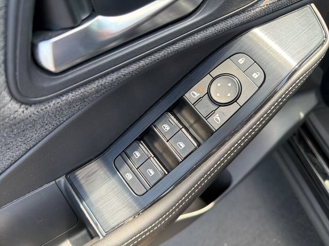 Used 2022 Nissan Rogue SV AWD/4WD image 11