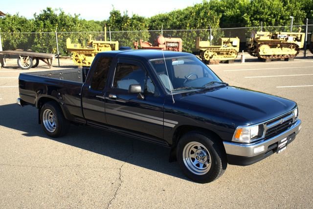 Used 1994 Toyota Pickup DX image 10